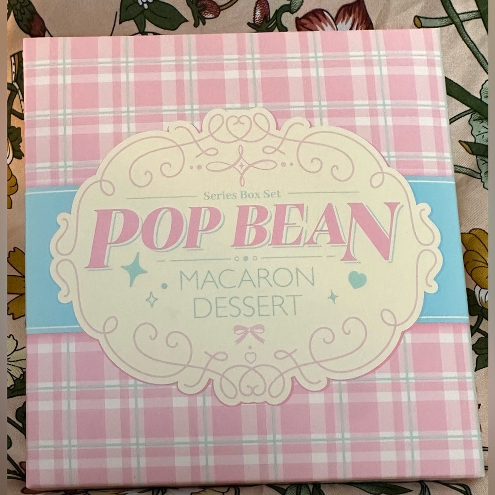 Pop Mart  Pop Bean Macaron Dessert Series Box Set